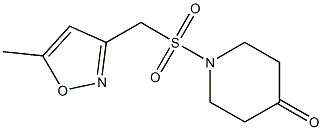 1-{[(5-methyl-1,2-oxazol-3-yl)methane]sulfonyl}piperidin-4-one Struktur