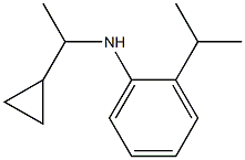 N-(1-cyclopropylethyl)-2-(propan-2-yl)aniline Struktur