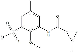 2-methoxy-5-methyl-3-[(2-methylcyclopropane)amido]benzene-1-sulfonyl chloride Structure