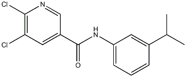 5,6-dichloro-N-[3-(propan-2-yl)phenyl]pyridine-3-carboxamide Struktur