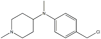 N-[4-(chloromethyl)phenyl]-N,1-dimethylpiperidin-4-amine Struktur