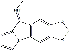 6,7-(メチレンビスオキシ)-N-メチル-9H-ピロロ[1,2-a]インドール-9-イミニウム 化学構造式