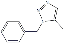 5-メチル-1-(ベンジル)-1H-1,2,3-トリアゾール 化学構造式