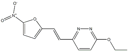 3-エトキシ-6-[2-(5-ニトロ-2-フリル)エテニル]ピリダジン 化学構造式