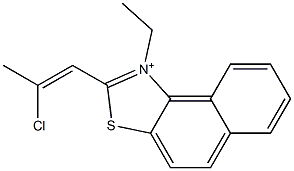 2-(2-クロロ-1-プロペニル)-1-エチルナフト[1,2-d]チアゾール-1-イウム 化学構造式