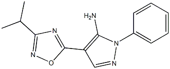 1-phenyl-4-[3-(propan-2-yl)-1,2,4-oxadiazol-5-yl]-1H-pyrazol-5-amine,,结构式