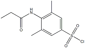  3,5-dimethyl-4-propanamidobenzene-1-sulfonyl chloride