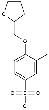 3-methyl-4-(oxolan-2-ylmethoxy)benzene-1-sulfonyl chloride Struktur