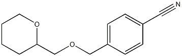 4-[(tetrahydro-2H-pyran-2-ylmethoxy)methyl]benzonitrile Struktur