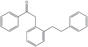1-フェニル-2-[2-(2-フェニルエチル)フェニル]エタン-1-オン 化学構造式
