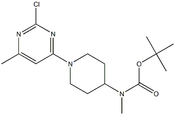 tert-Butyl (1-(2-chloro-6-methylpyrimidin-4-yl)piperidin-4-yl)(methyl)carbamate 化学構造式