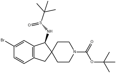 Spiro[2H-indene-2,4'-piperidine]-1'-carboxylic acid, 5-bromo-3-[[(R)-(1,1-dimethylethyl)sulfinyl]amino]-1,3-dihydro-, 1,1-dimethylethyl ester, (3S)-|(1S)- 6-溴-1-(1,1-二甲基乙基亚磺酰胺基)-1,3-二氢螺[茚-2,4'-哌啶]-1'-羧酸叔丁酯