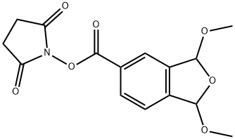 5-Isobenzofurancarboxylic acid, 1,3-dihydro-1,3-dimethoxy-, 2,5-dioxo-1-pyrrolidinyl ester 化学構造式