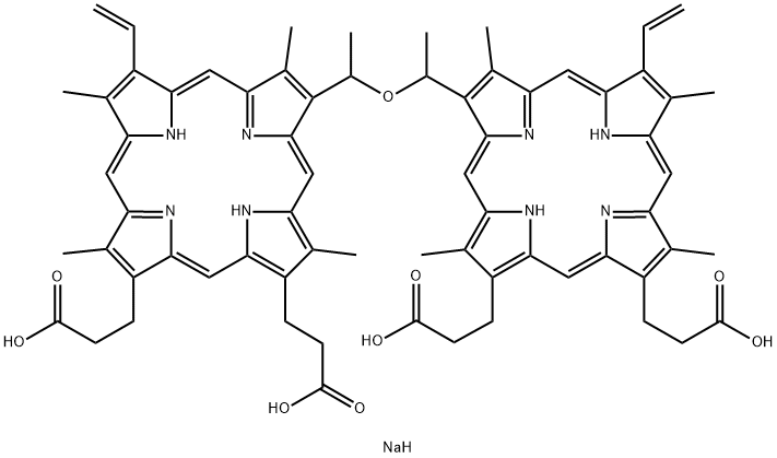 21H,23H-Porphine-2,18-dipropanoic acid, 7,7'-(oxydiethylidene)bis[12-ethenyl-3,8,13,17-tetramethyl-, sodium salt (1:4) 化学構造式