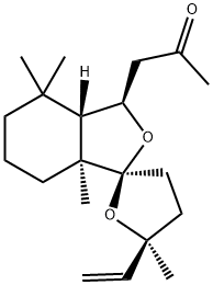 1-[[(1S,3R)-3,3aα,4,4',5,5',6,7-オクタヒドロ-4,4,5'α,7aβ-テトラメチル-5'β-エテニルスピロ[イソベンゾフラン-1(7aH),2'(3'H)-フラン]]-3α-イル]-2-プロパノン 化学構造式