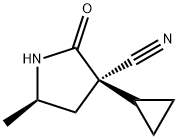 3-Pyrrolidinecarbonitrile, 3-cyclopropyl-5-methyl-2-oxo-, (3R,5R)- Struktur