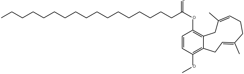 Octadecanoic acid, (6E,10Z)-5,8,9,12-tetrahydro-4-methoxy-7,11-dimethyl-1-benzocyclodecenyl ester Struktur