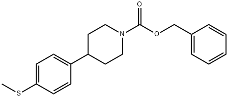 1-Piperidinecarboxylic acid, 4-[4-(methylthio)phenyl]-, phenylmethyl ester 化学構造式