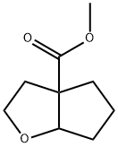 Methyl 2,3,4,5,6,6a-hexahydrocyclopenta[b]furan-3a-carboxylate Struktur