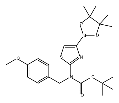 Carbamic acid, N-[(4-methoxyphenyl)methyl]-N-[4-(4,4,5,5-tetramethyl-1,3,2-dioxaborolan-2-yl)-2-thiazolyl]-, 1,1-dimethylethyl ester Struktur