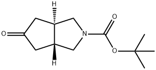 Cyclopenta[c]pyrrole-2(1H)-carboxylic acid, hexahydro-5-oxo-, 1,1-dimethylethyl ester, (3aR,6aR)- Struktur