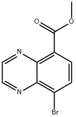 Methyl 8-bromo-5-quinoxalinecarboxylate 化学構造式