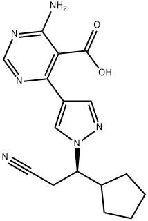 5-Pyrimidinecarboxylic acid, 4-amino-6-[1-[(1R)-2-cyano-1-cyclopentylethyl]-1H-pyrazol-4-yl]- 化学構造式