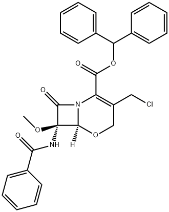 (6R)-7t-benzoylamino-3-chloromethyl-7c-methoxy-8-oxo-(6rH)-5-oxa-1-aza-bicyclo[4.2.0]oct-2-ene-2-carboxylic acid benzhydryl ester 化学構造式