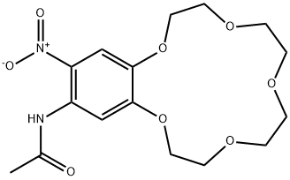 N-(16-Nitro-2,3,5,6,8,9,11,12-octahydro-1,4,7,10,13-benzopentaoxacyclopentadecin-15-yl)acetamide 化学構造式