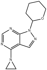 4-(Aziridin-1-yl)-1-(tetrahydro-2H-pyran-2-yl)-1H-pyrazolo[3,4-d]pyrimidine 化学構造式