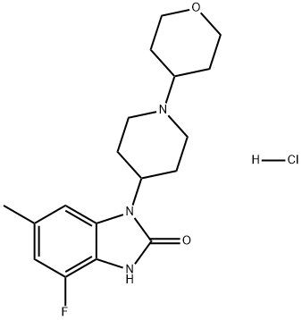 4-Fluoro-6-methyl-1-[1-(tetrahydro-2H-pyran-4-yl)-4-piperidinyl]-1,3-dihydro-2H-benzimidazol-2-one hydrochloride 化学構造式