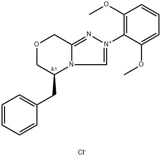 8H-1,2,4-Triazolo[3,4-c][1,4]oxazinium, 2-(2,6-dimethoxyphenyl)-5,6-dihydro-5-(phenylmethyl)-, chloride (1:1), (5S)- 化学構造式