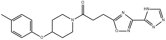 3-(3-(1H-1,2,4-triazole-5-yl)-1,2,4-oxadiazole-5-yl)-1-(4-(p-tolyloxy)piperidino)propan-1-one Struktur