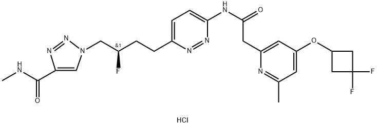 2-Pyridineacetamide, 4-[(3,3-difluorocyclobutyl)oxy]-N-[6-[(3R)-3-fluoro-4-[4-[(methylamino)carbonyl]-1H-1,2,3-triazol-1-yl]butyl]-3-pyridazinyl]-6-methyl-, hydrochloride (1:2) Struktur
