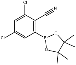 2,4-dichloro-6-(4,4,5,5-tetramethyl-1,3,2-dioxaborolan-2-yl)benzonitrile Struktur