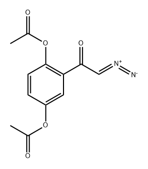 Ethanone, 1-[2,5-bis(acetyloxy)phenyl]-2-diazo- Struktur