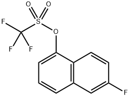 Trifluoro-methanesulfonic acid 6-fluoro-naphthalen-1-yl ester 化学構造式