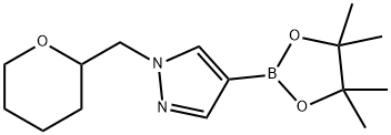 1-((四氢-2H-吡喃-2-基)甲基)-4-(4,4,5,5-四甲基-1,3,2-二噁硼烷-2-基)-1H-吡唑 结构式