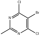 5-ブロモ-4,6-ジクロロ-2-メチルピリミジン 化学構造式