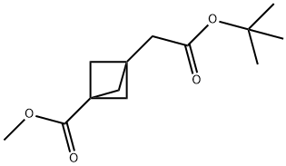 Methyl3-(2-(tert-butoxy)-2-oxoethyl)bicyclo[1.1.1]pentane-1-carboxylate 化学構造式