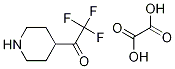 2,2,2-Trifluoro-1-(piperidin-4-yl)ethanone oxalate 化学構造式