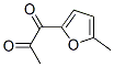 1-(5-メチル-2-フラニル)-1,2-プロパンジオン 化学構造式