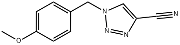 1-(4-Methoxy-benzyl)-1H-[1,2,3]triazole-4-carbonitrile 化学構造式