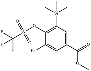 Methyl 3-bromo-4-(((trifluoromethyl)sulfonyl)-oxy)-5-(trimethylsilyl)benzoate Struktur