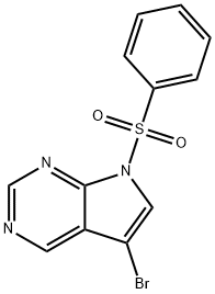 7-(benzenesulfonyl)-5-bromo-7H-pyrrolo[2,3-d]pyrimidine Struktur