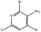 2,4-ジブロモ-6-クロロピリジン-3-アミン 化学構造式