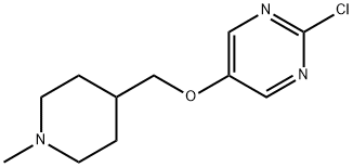 2-chloro-5-((1-methylpiperidin-4-yl)methoxy)pyrimidine Struktur