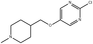 2-chloro-5-((1-methylpiperidin-4-yl)methoxy)pyrimidine 化学構造式