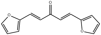 (1E,4E)-1,5-Di(furan-2-yl)penta-1,4-dien-3-one 化学構造式