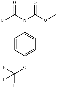 Methyl N-carbonochloridoyl-N-[4-(trifluoromethoxy)phenyl]carbamate